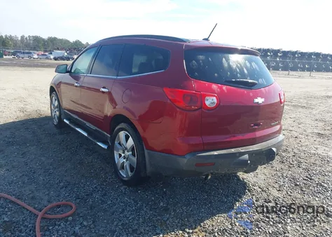 2010 Chevrolet Traverse Lt z USA, uszkodzony, nr VIN 1GNLRGED7AJ226918